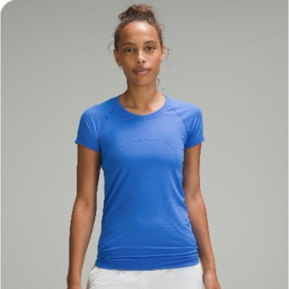 Lululemon Swiftly Tech Short Sleeve Pipe Dream Blue Size 6